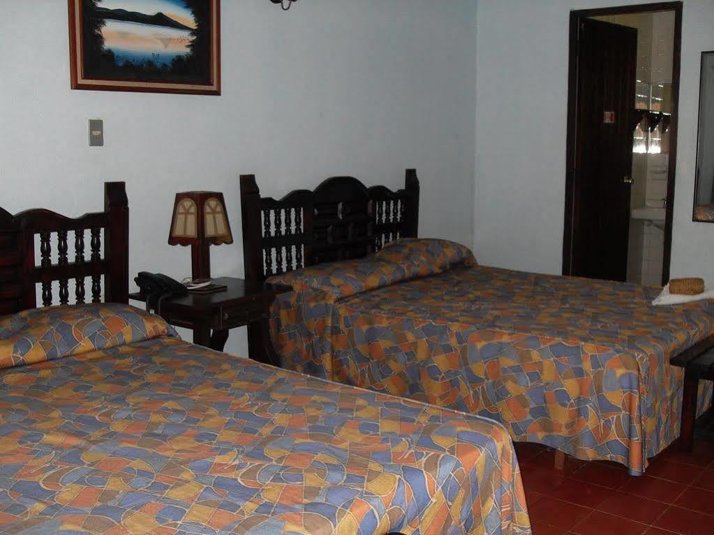 Hotel Posada Koniapan Catemaco Kültér fotó