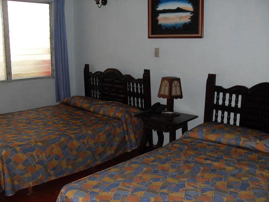 Hotel Posada Koniapan Catemaco Kültér fotó