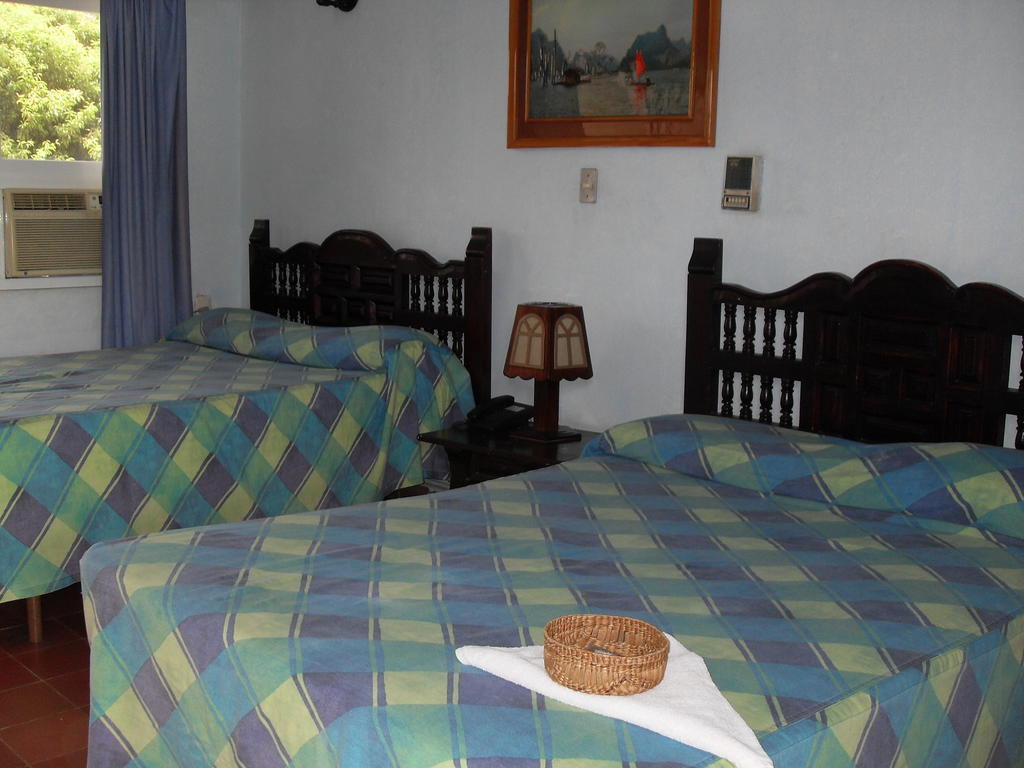 Hotel Posada Koniapan Catemaco Szoba fotó